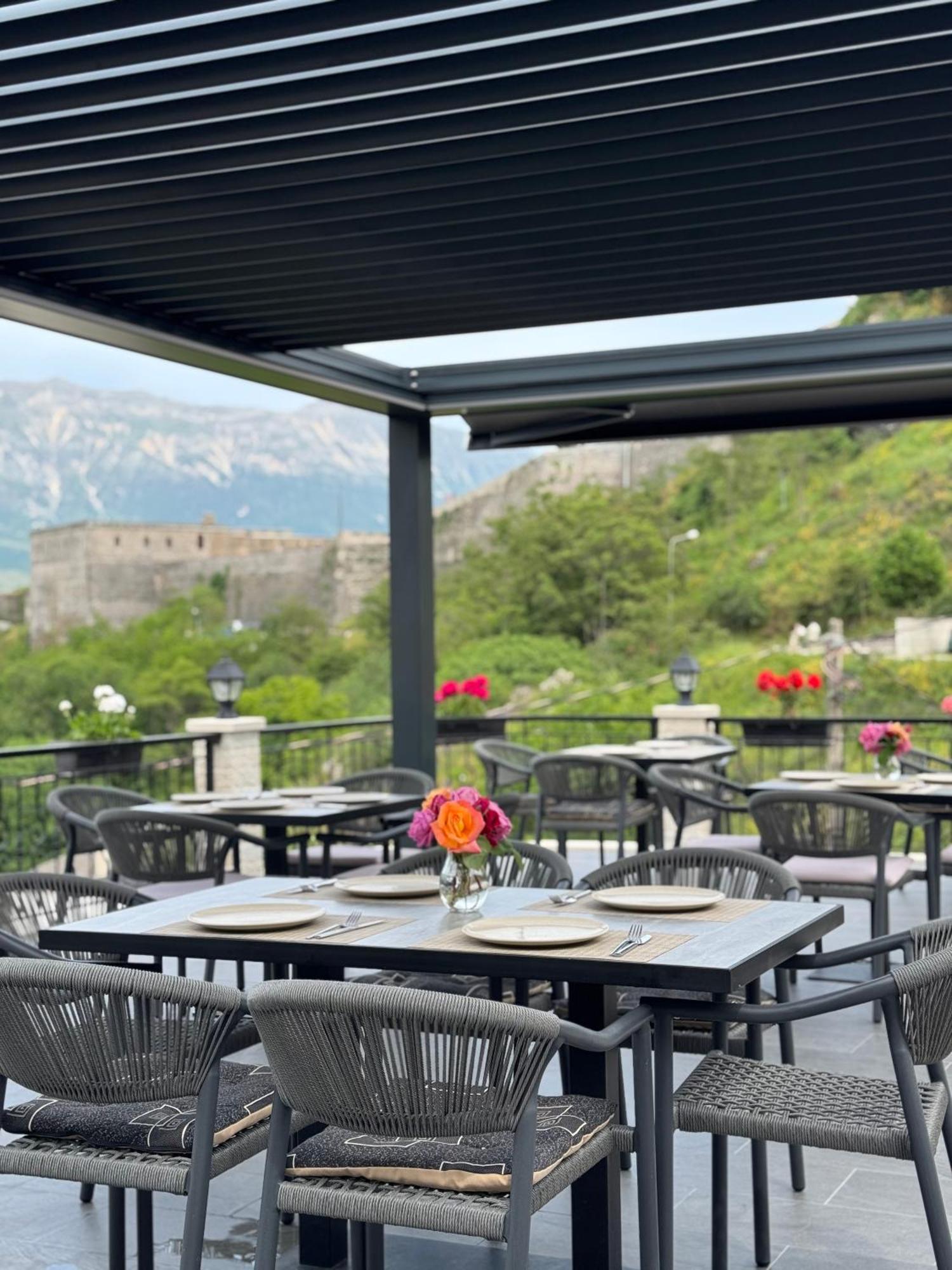 Castle Hotel Gjirokastër Exterior foto
